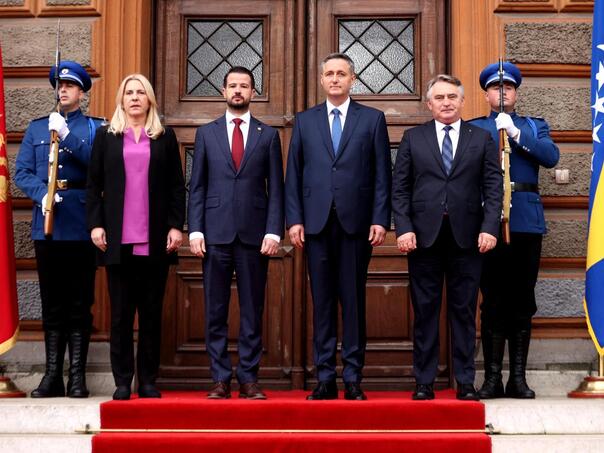 Pogledajte obraćanje članova Predsjedništva BiH i predsjednika Crne Gore