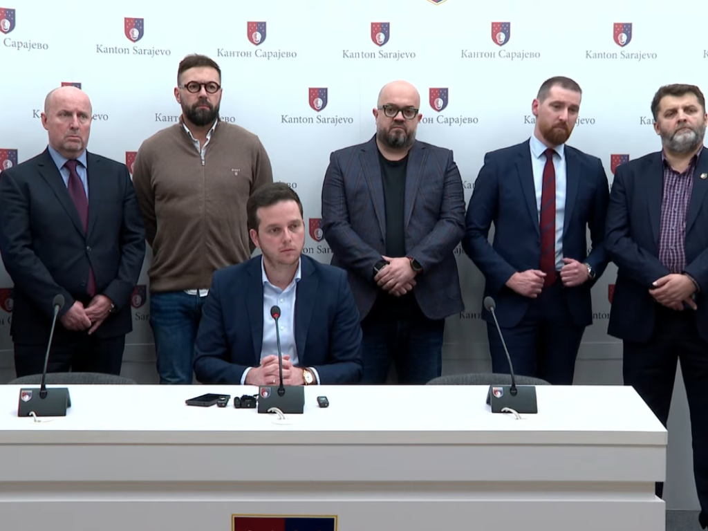 UŽIVO: Press Vlade KS nakon tragične tramvajske nesreće