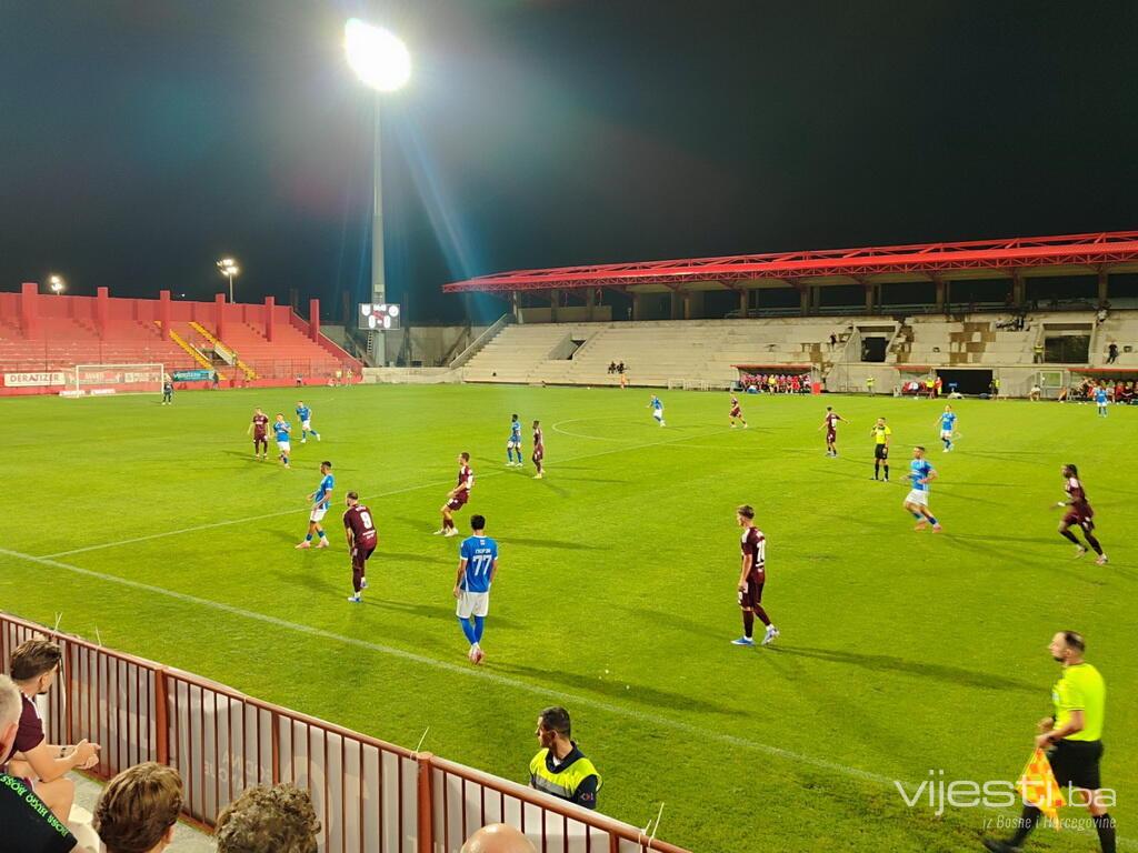 Uživo / Sarajevo - Radnik 0:0: Banić spašava Sarajevo