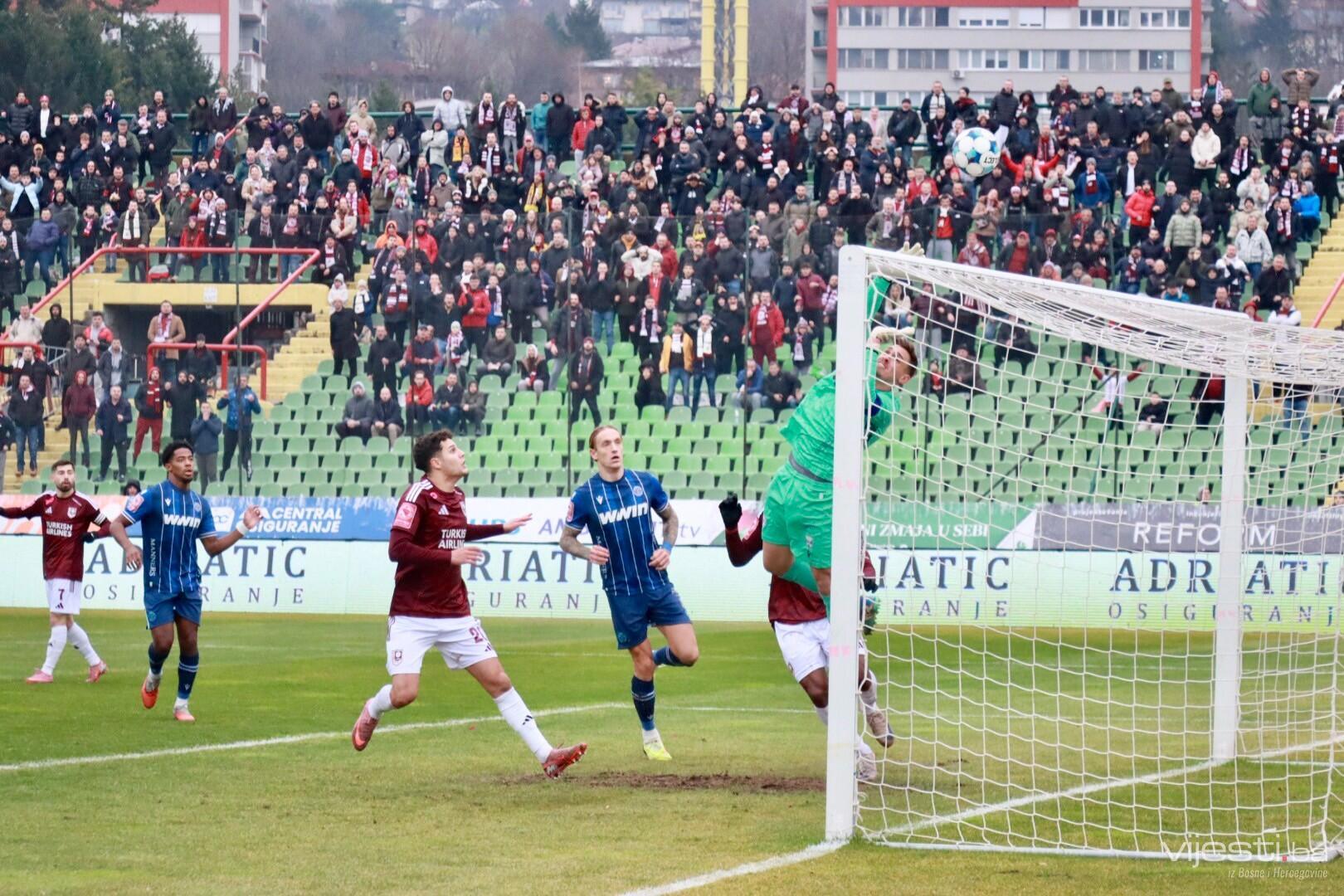 UŽIVO: Sarajevo - Željezničar 1:0: Muftić spašava Plave, Sarajevo zasluženo ima prednost