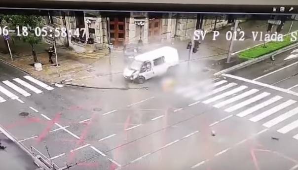 Uznemirujući snimak užasnog sudara u Beogradu