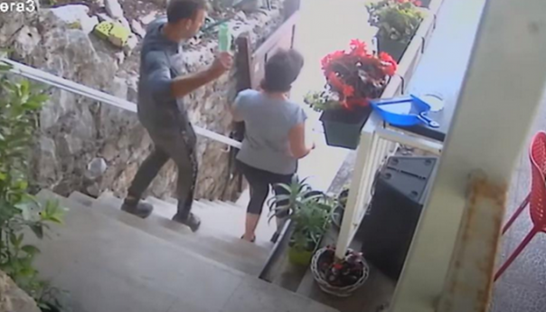 Uznemirujući video: U Splitu pretučene dvije žene