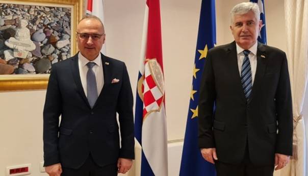 UZP licemjerje: Katanac logorašima u Mostaru, traženje pravde u Bugojnu