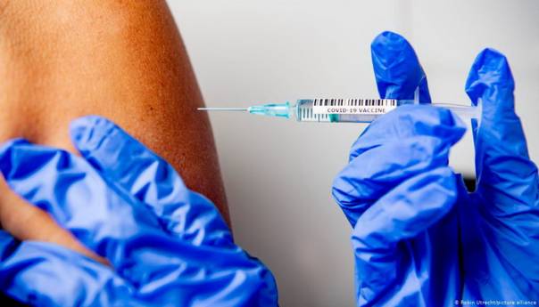 Vakcinacija važan alat za normalizaciju života