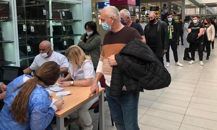 Vakcinisane 562 osobe u Grand Centru na Ilidži