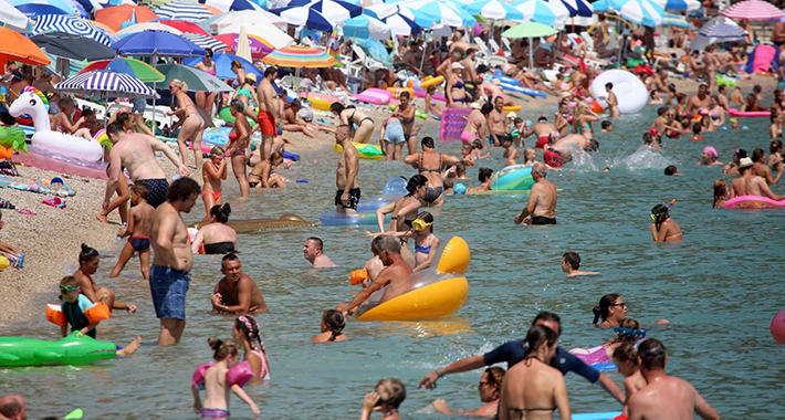 Vakcinisani Britanci uskoro mogu na ljetni odmor na evropske plaže