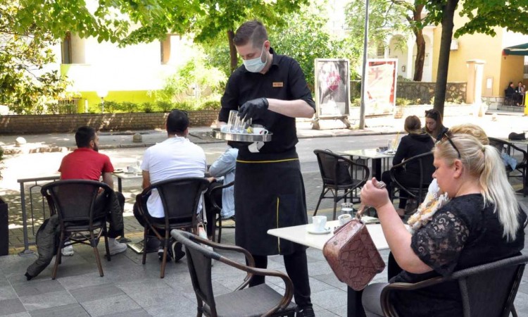 Vakcinisani turistički radnici u Crnoj Gori nosit će bedževe