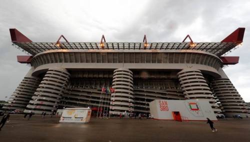 Valencia uputila protest UEFA-i zbog travnjaka na San Siru