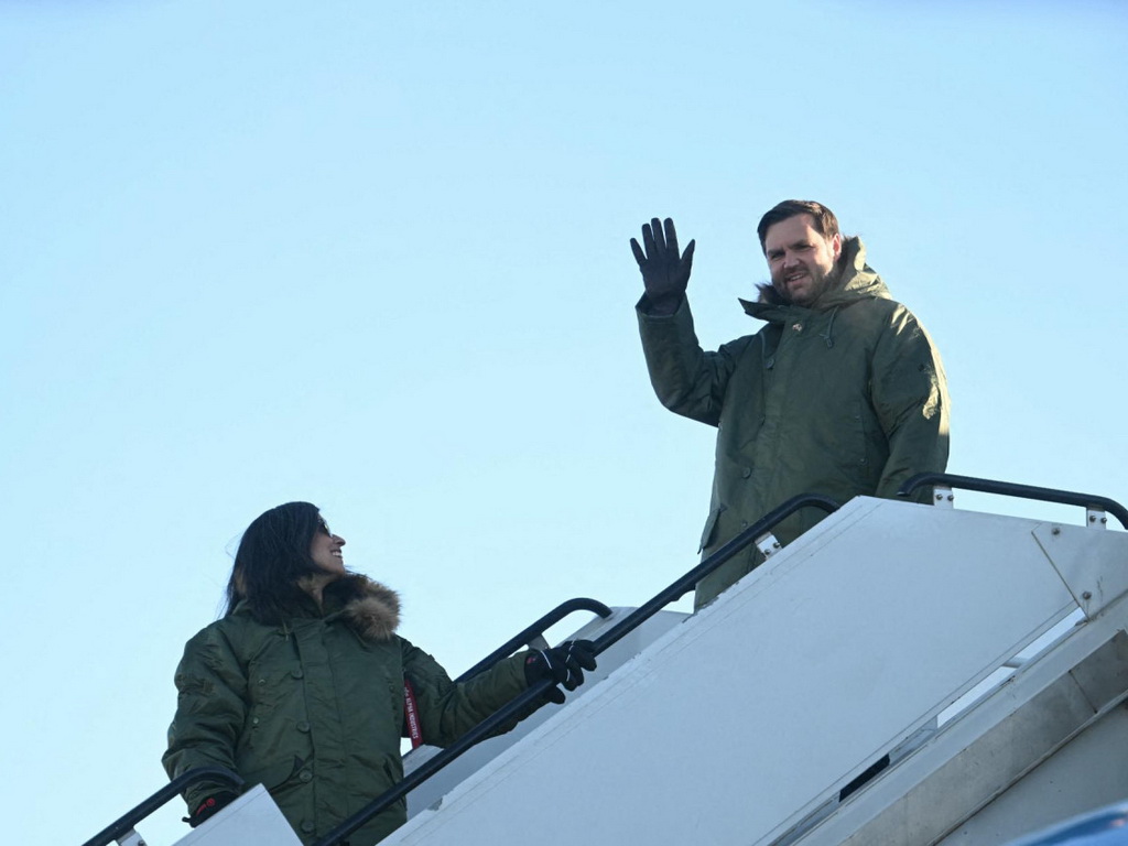 Vance sletio na Grenland: Ovdje je hladno, došao sam jer imamo interes