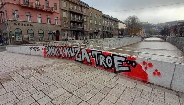 Uhapšeni vandali koji su oskrnavili Latinsku ćupriju