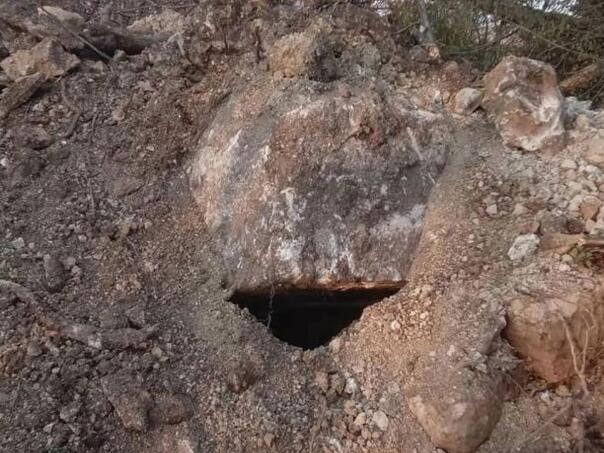 Vandalizam kod Stoca: Bagerom uništeni srednjovjekovni stećci