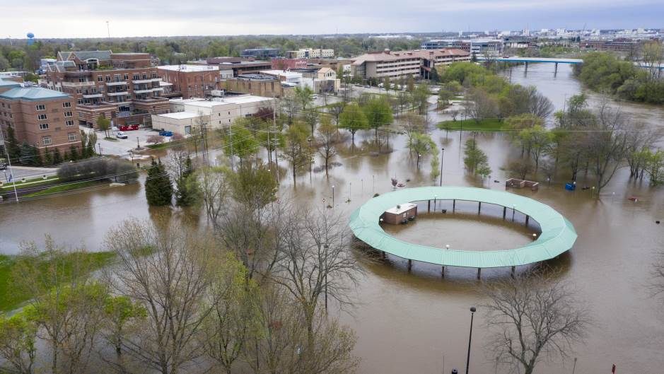 Vanredna situacija u dijelu Michigana zbog pucanja dvije brane