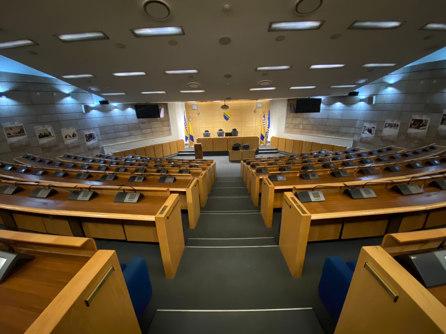 Vanredna sjednica Parlamenta FBiH o poplavljenim područjima