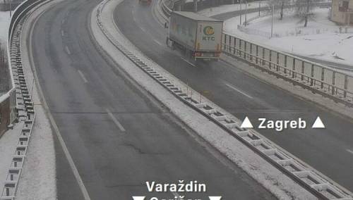 Vanredno stanje na cestama u Hrvatskoj: Lančani sudari, kamion zapeo u snijegu…