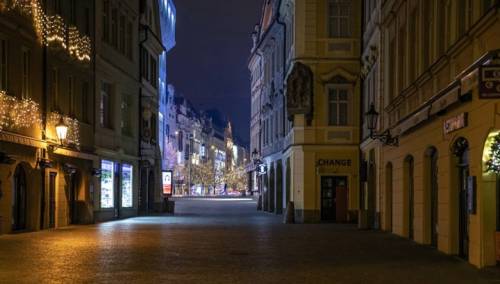 Vanredno stanje u Češkoj još najmanje 30 dana, planiraju se još strože mjere