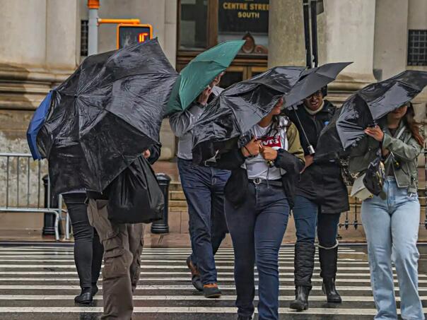 Vanredno stanje u New Yorku: Haotična oluja prijeti poplavama i nestancima struje