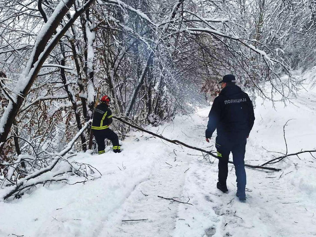 Vanredno u devet opština u Srbiji, okolina Loznice sedmi dan bez struje