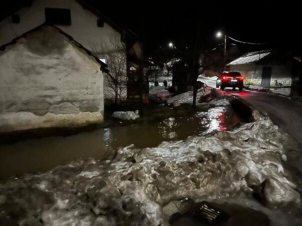 Vanredno u Istočnoj Ilidži zbog bujičnih voda od otopljenog snijega