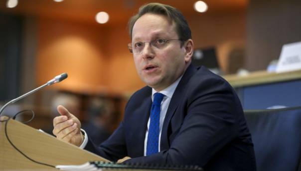 Varhelyi razgovarao s Tegeltijom, uskoro i s drugim bh. zvaničnicima