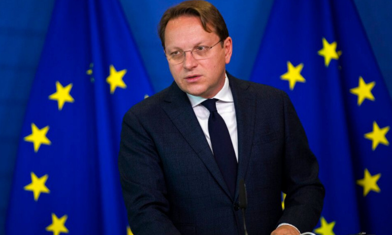 Varhelyi čestitao Krišto: Ovo je znak opredijeljenosti za promjene