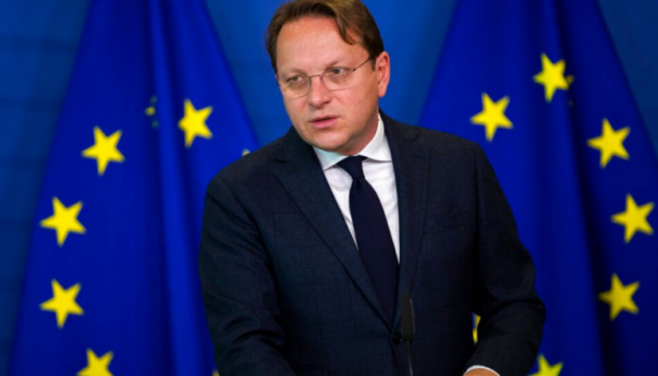 Varhelyi čestitao Krišto: Ovo je znak opredijeljenosti za promjene