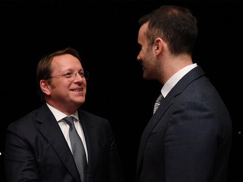Varhelyi: Crna Gora je najnapredniji kandidat za ulazak u EU