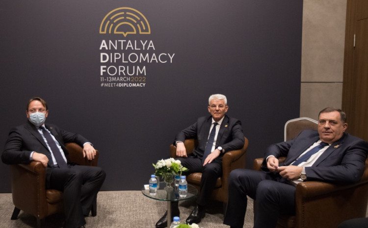 Varhelyi: Zapadni Balkan napreduje na putu proširenja EU