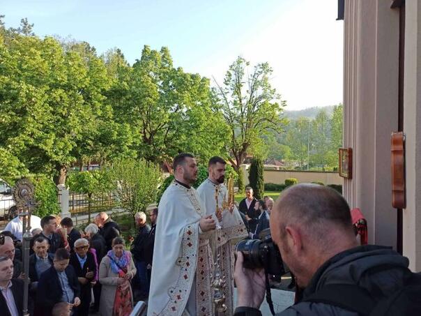 Vaskrs u Tuzli: Održana jutarnja liturgija
