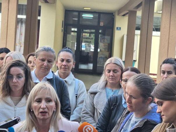 Vaspitači u banjalučkim javnim vrtićima nastavili štrajk, bez rješenja na sjednici Skupštine grada