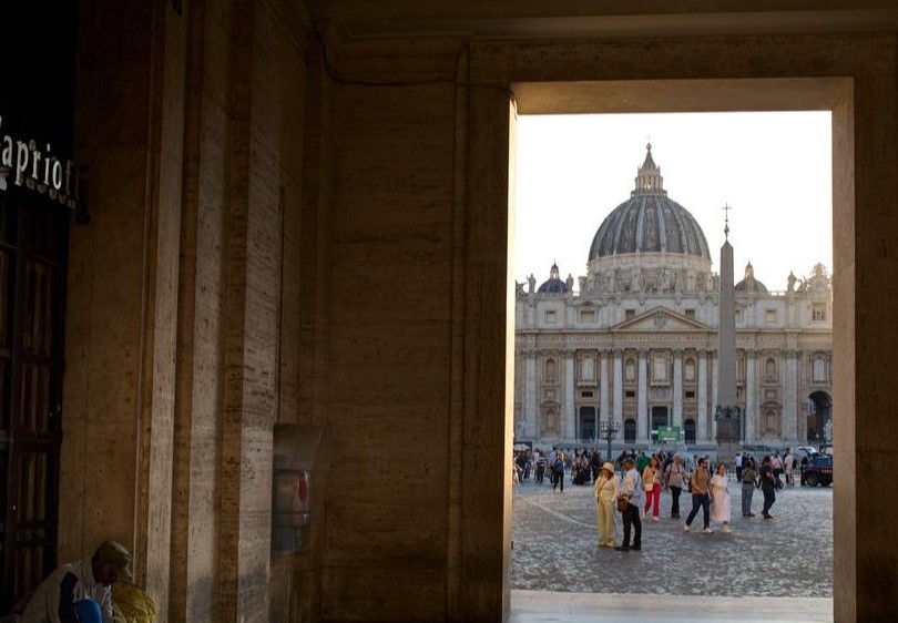 Vatikanski zaposlenici nezadovoljni svojim vodstvom
