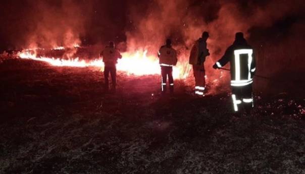 Vatra zaprijetila kućama u Donjim Rujanima kod Livna