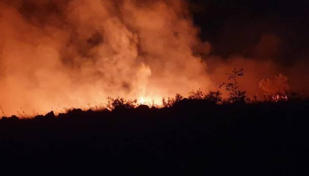Ugašen požar na mostarskom brdu Hum