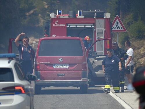 Vatrogasci dežurali cijelu noć na požarištu kod Omiša