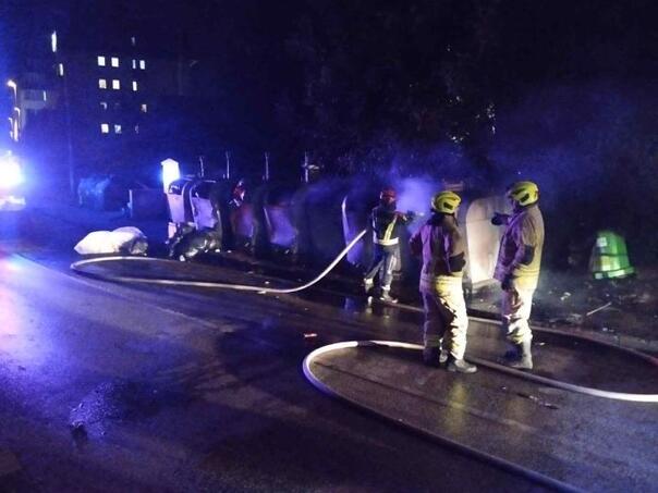 Vatrogasci na Ilidži gasili kontejner koji se zapalio žarom od nargile