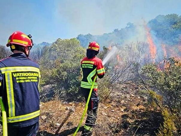 Vatrogasci poslali upozorenje: Velika opasnost od izbijanja požara u Dalmaciji