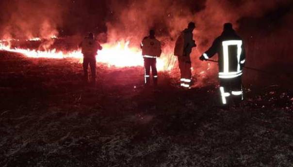 Vatrogasci se bore s požarima na području Livna i Tomislavgrada