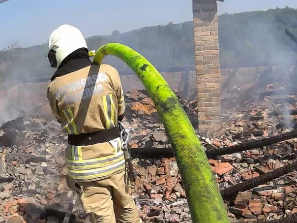 Vatrogasci u Prijedoru za mjesec dana imali 63 intervencije, od toga čak 14 hvatanja zmija