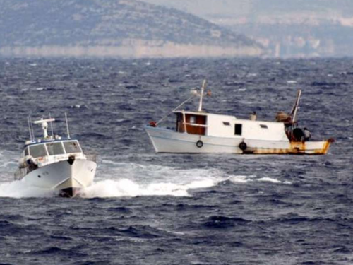 Vatrogasci u viškom akvatoriju spasili 16 osoba