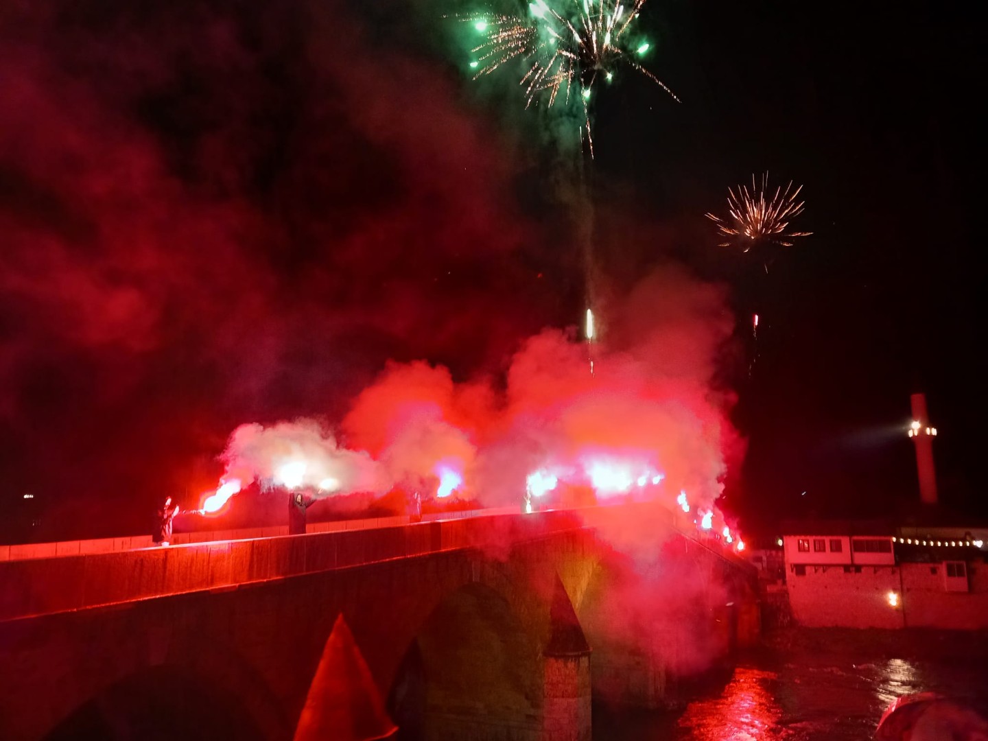 Vatromet iznad Kamene ćuprije: Konjic slavi 33 godine nezavisnosti BiH
