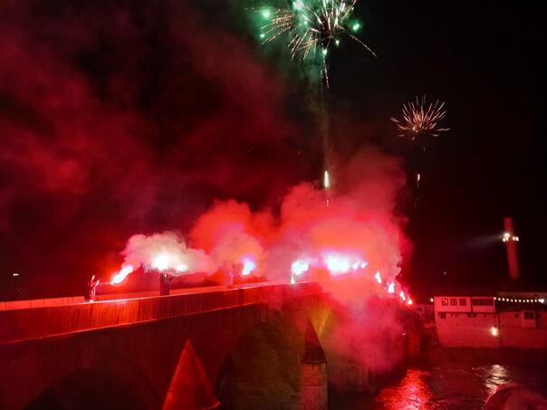 Vatromet iznad Kamene ćuprije: Konjic slavi 33 godine nezavisnosti BiH