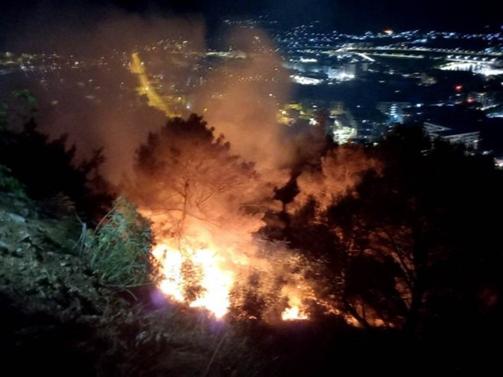 Vatromet na folklornoj smotri izazvao požar iznad Trebinja