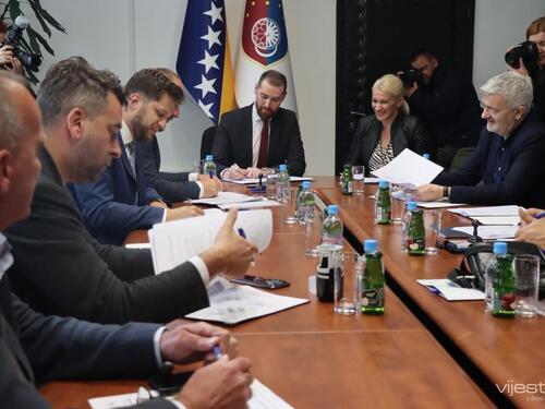 Važan sporazum s općinama: Nastavak uređenja riječnih korita u KS