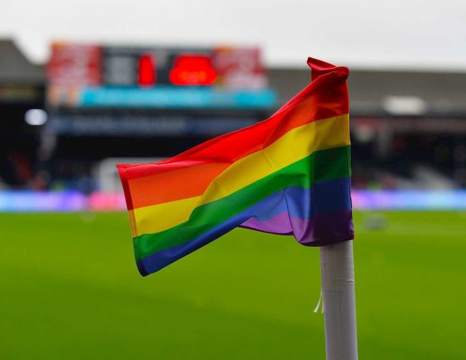 Veća grupa fudbalera će uskoro priznati da su pripadnici LGBT-a