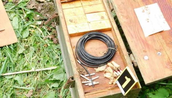 Veća količina minsko-eksplozivnih sredstava nađena na imanju bez stanara u Bočinji