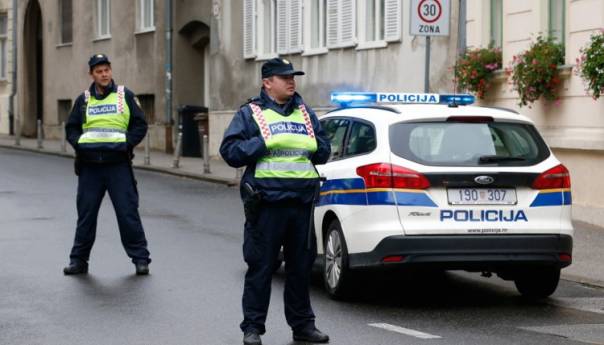 Veća količina oružja pronađena u kući napadača na policajca
