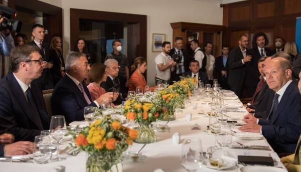 Večera lidera Z. Balkana u Solunu s njemačkim kancelarom