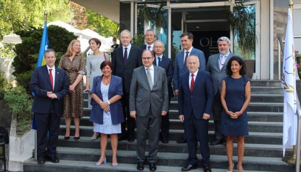 Večernji list: Schmidt resetira BiH na putu k EU