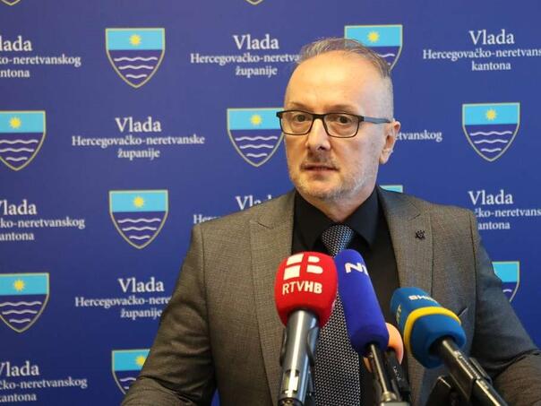 Velagić: Za sada ništa od povećanja plaće prosvjetarima; trebamo sjesti i razgovarati