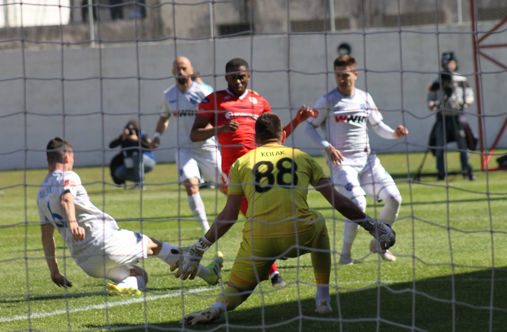 Velež pobijedio Krupu i prišao Sarajevu na bod zaostatka