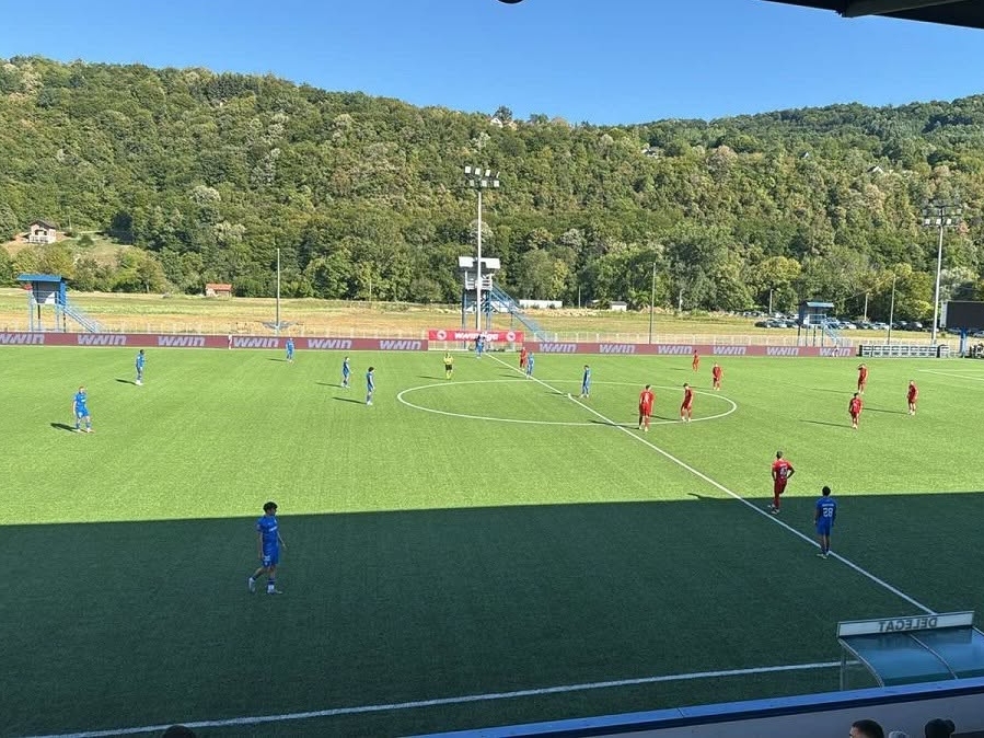 Velež u meču s dva "crvena" izgubio na "plastici" od BSK-a